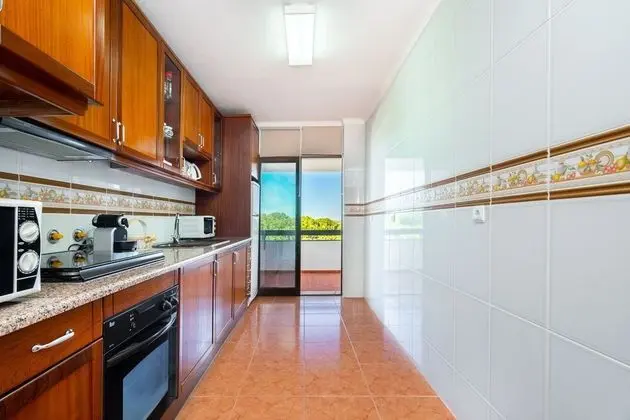 Vilamoura Sunny Apartment - Mutfak