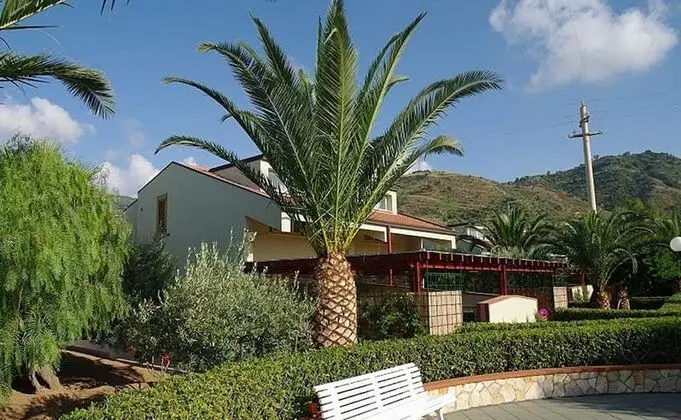 Villetta 6 Posti in Mazzaforno - Oda