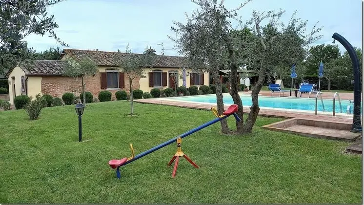 Villino Cortona - Holiday Home With Pool, Wifi and Ac, Based in Tuscany
