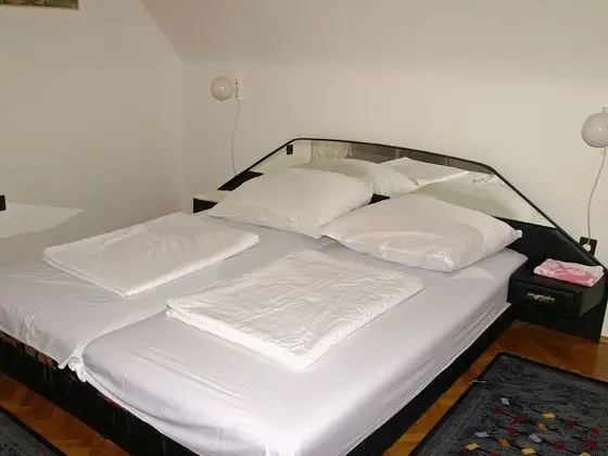 Vilma 2 Balatonm Riaf rd - Oda