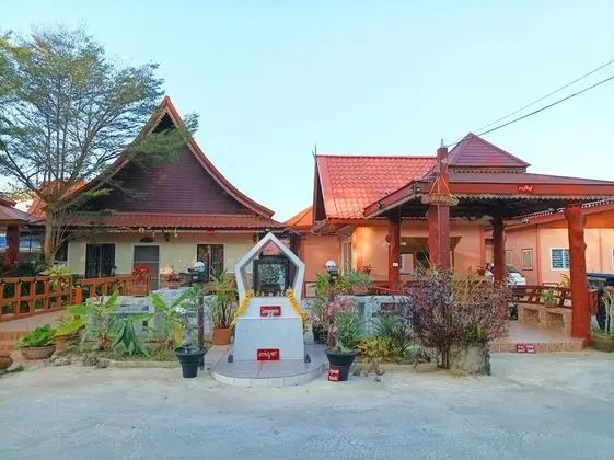 Vimanmek hotel
