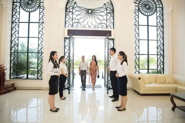 Vincent Halong Hotel - Lobi