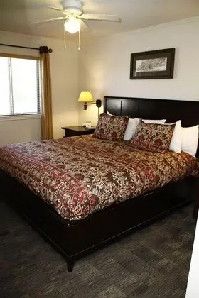 Vineyard Court Designer Suites