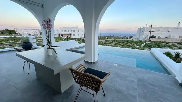 Vineyard Exclusive Suites - Havuz
