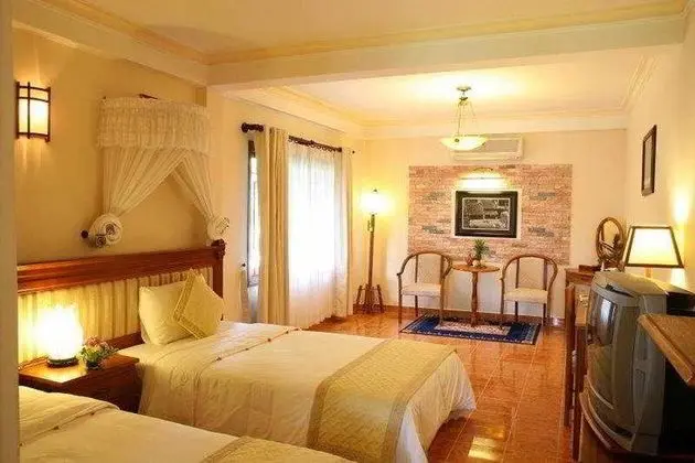 Vinh Hung Riverside Resort & Spa