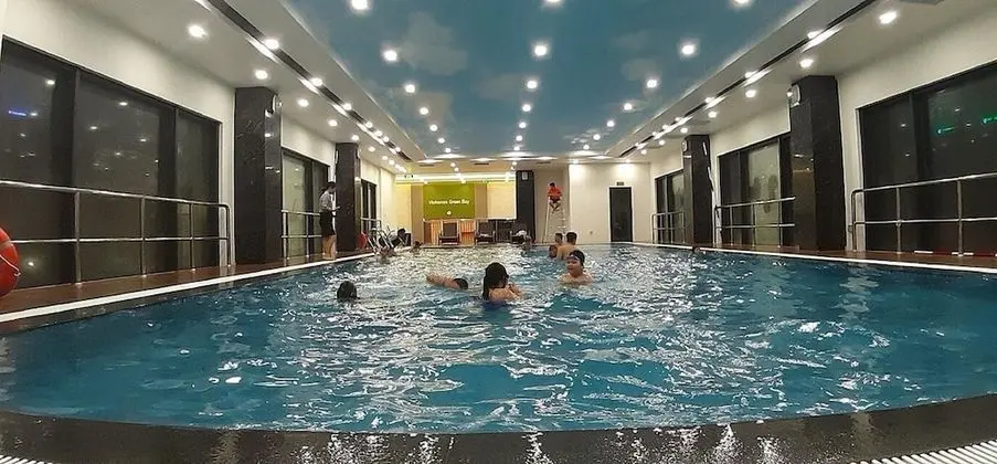 Vinhomes Green Bay Apartments - Havuz