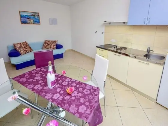 Vini - Direct by the sea and Free Parking - A6 - Yerinde Yemek