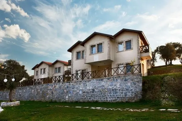 Vinifera Vineyards Hotel