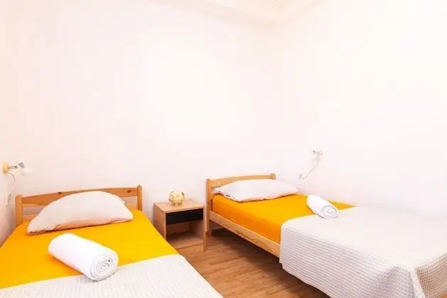 Villa Vinko - With Four Rooms - H - Oda