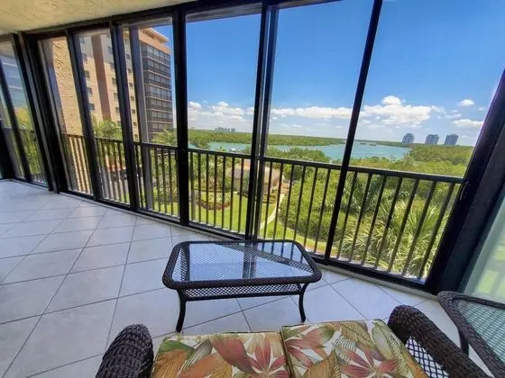 Vinncent s Sea Isles Condo - Oda