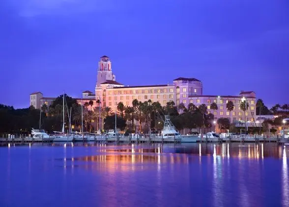 The Vinoy Renaissance St. Petersburg Resort & Gulf