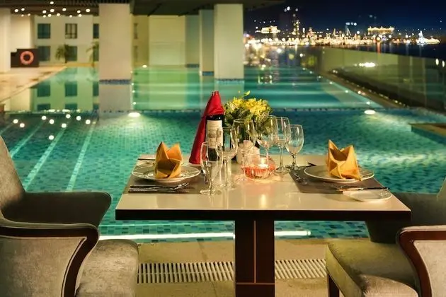 Vinpearl Beachfront Nha Trang - Havuz