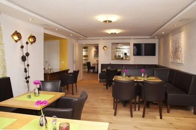 Hotel Vintage am Bundesbank Bunker - Yerinde Yemek