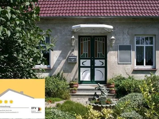 Vintage Apartment in Kröpelin near Forest