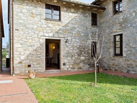 Vintage Apartment in Magione With Swimming Pool