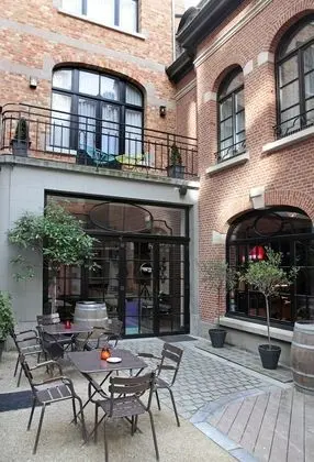 Vintage Hotel Brussels - Dış Mekan
