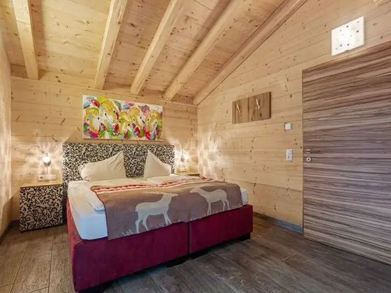 Vintage Chalet with Sauna & Hot Tub in Kaprun - Oda
