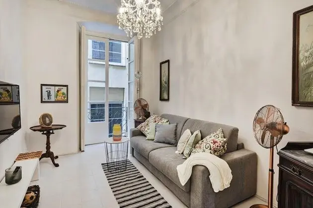 Vintage Design Apartment by Wonderful Italy