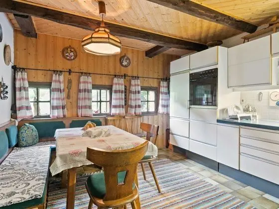 Vintage Holiday Home in Arriach With Private Garden - Yerinde Yemek