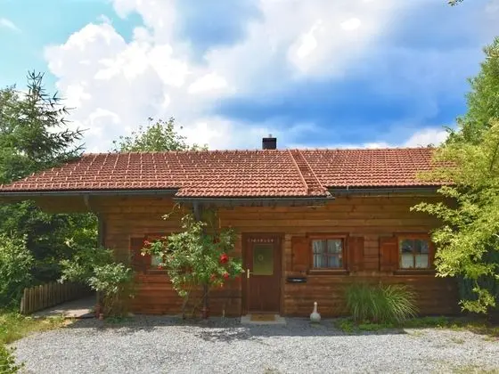 Vintage Holiday Home in Grafenried With Garden