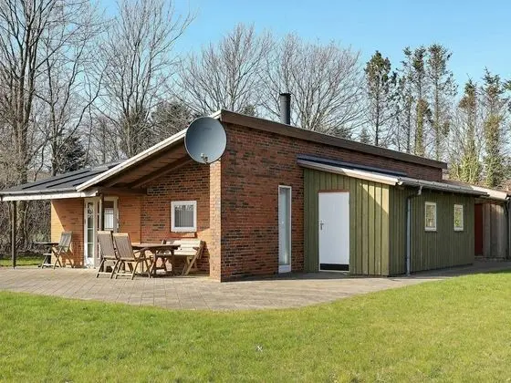 Vintage Holiday Home in Struer near Open Field