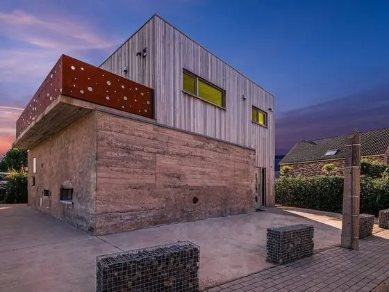 Vintage Holiday Home in Visé Richelle near City Center