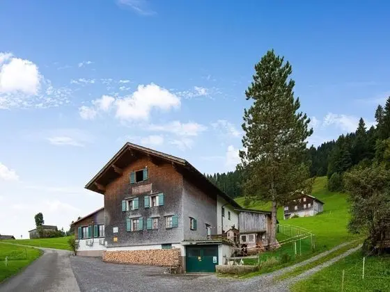 Vintage Holiday Home in Vorarlberg Near Ski Area - Dış Mekan
