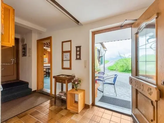 Vintage Holiday Home in Vorarlberg Near Ski Area - Lobi