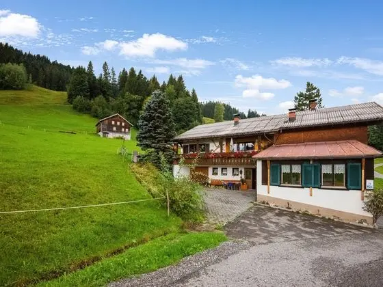 Vintage Holiday Home in Vorarlberg Near Ski Area - Öne Çıkan Resim