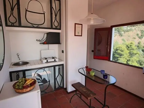 Vintage Mansion in Capo Vaticano With Sea Views - Mutfak
