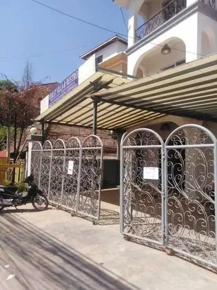 Violet Villa and Restro - Dış Mekan