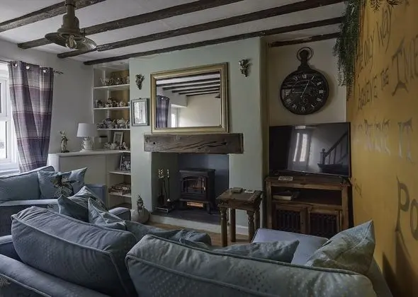 Violets Wonderland Cottage - Öne Çıkan Resim