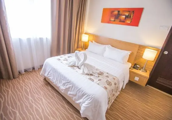 VIP HOTEL