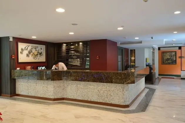 VIP Hotel (SG Clean) - Lobi