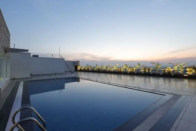 Viraj Sarovar Portico Jammu - Havuz