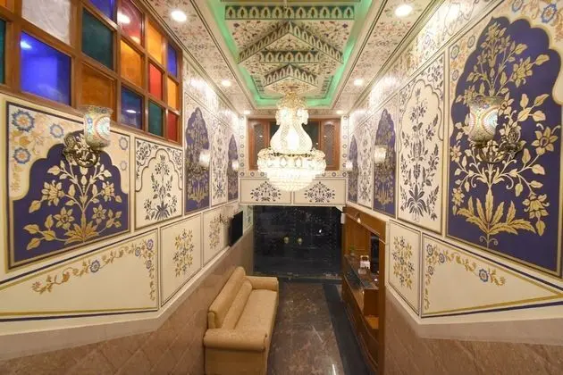 Virasat Mahal Heritage Hotel - Lobi