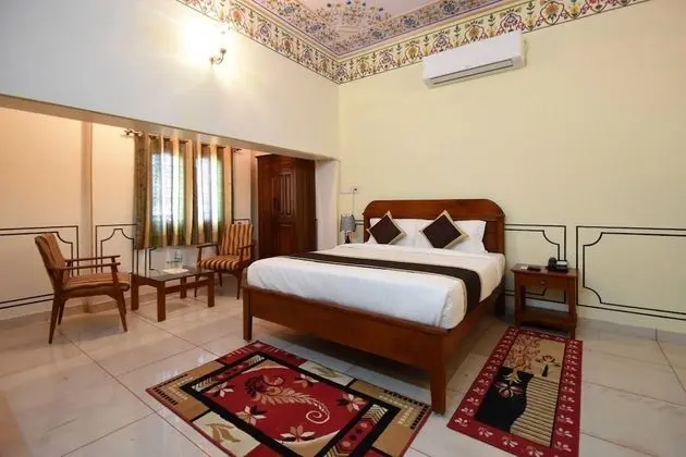 Virasat Mahal Heritage Hotel - Oda