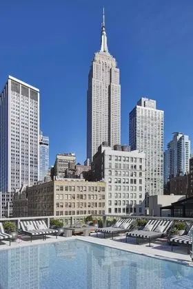 Virgin Hotels New York City - Havuz