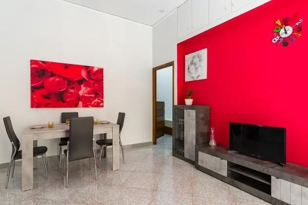 Virginia Apartment at the Central Station by Wonderful Italy