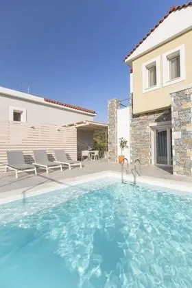 Virginia Luxury Villas - Havuz