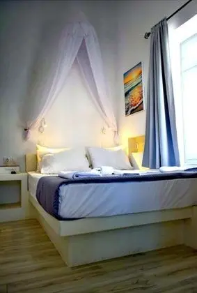 Virginia Rooms
