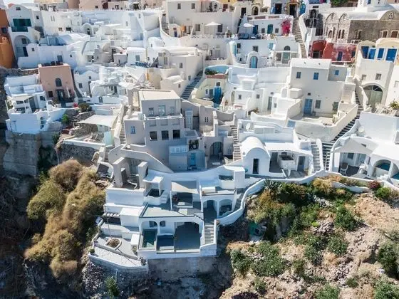 Virginia's Cave Villas