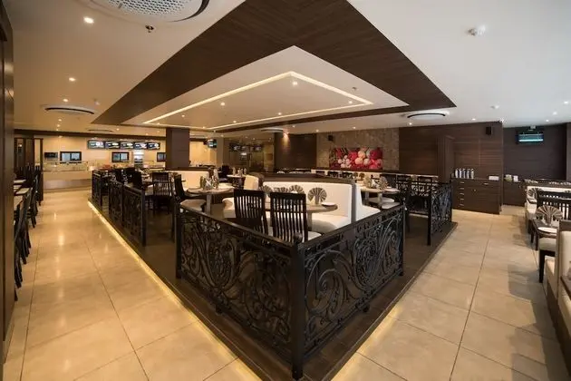 Hotel Virgo Sumeru - Yerinde Yemek