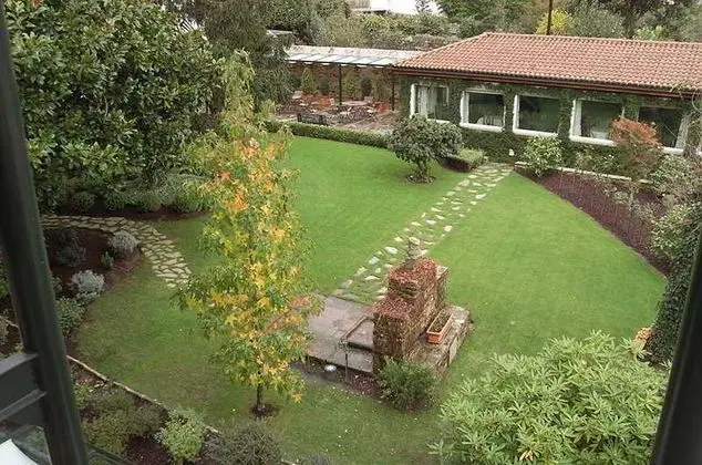 Virxe da Cerca (Pousadas de Compostela)