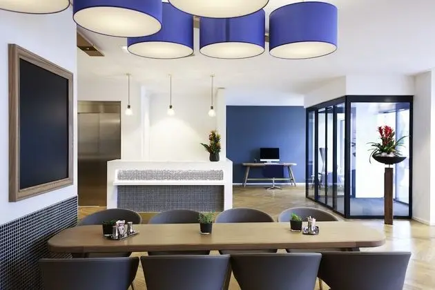 VISIONAPARTMENTS Living Hotel Geneve-Gare - Lobi
