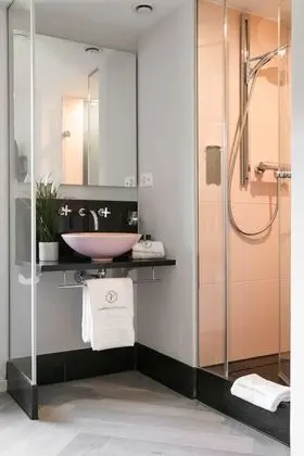 VISIONAPARTMENTS Zurich Hotel Flemings - Banyo Tipleri