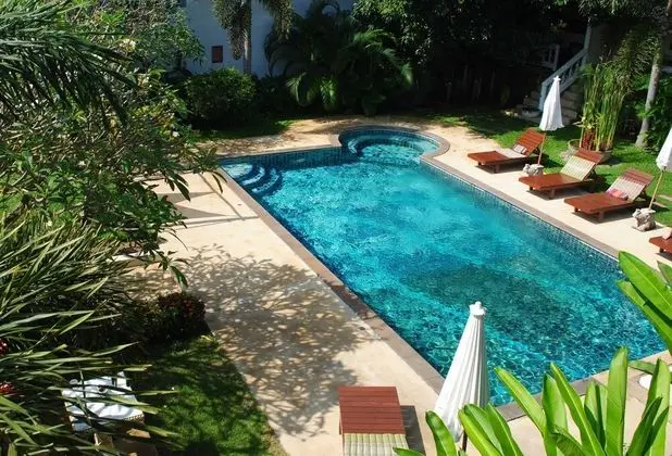 Visit Natural Detox Resort - Havuz