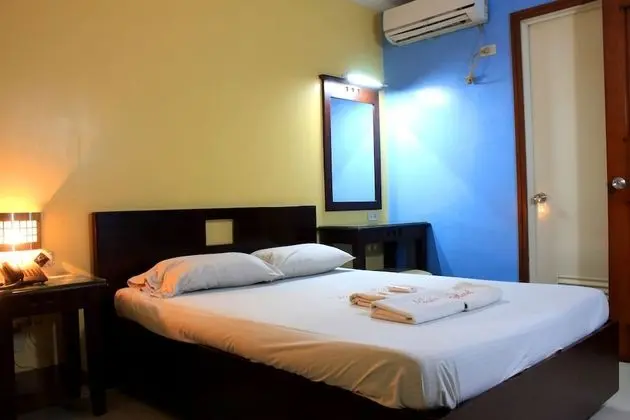 Vista Apartelle & Restaurant