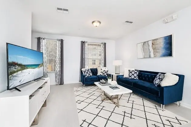 Vista Cay Modern