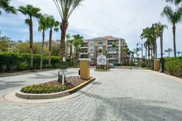 Vista Cay Next To Orange County Convention Center! 4 Bedroom Apts by Redawning